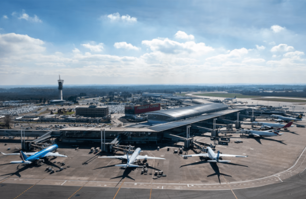 El Gobierno acusó a un gremio de dejar sin combustible a una aerolínea: 9700 pasajeros&nbsp;afectados