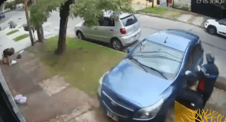 Violento robo en Lanús: mujer fue golpeada y le robaron el auto tras hacer las&nbsp;compras