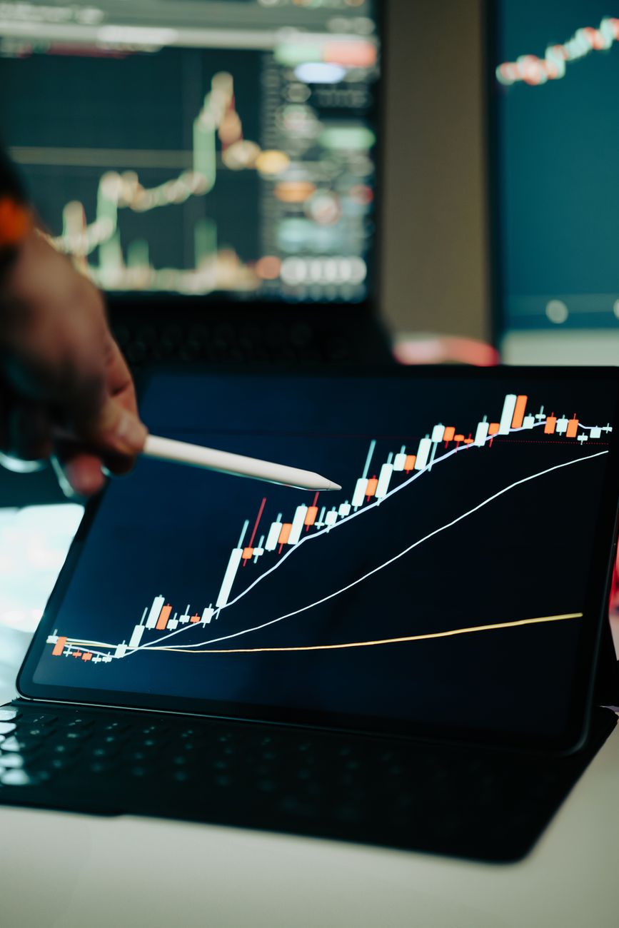 Economía bajo presión: riesgo país sube ante problemas locales e&nbsp;internacionales
